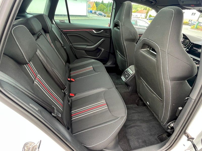 Škoda Kamiq (2025) Monte Carlo 1,0TSI / 85kW A7F - fotka 22 z 35