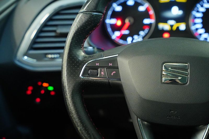 Seat Leon - fotka 16 z 27