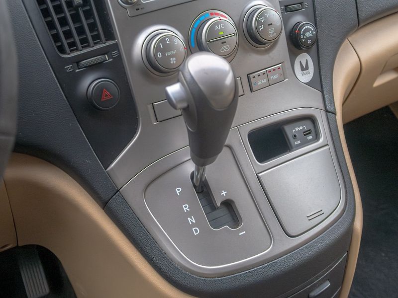 Hyundai H 1 (2015) ČR 2.5D 125KW mat – 8 SEDADEL - fotka 25 z 48