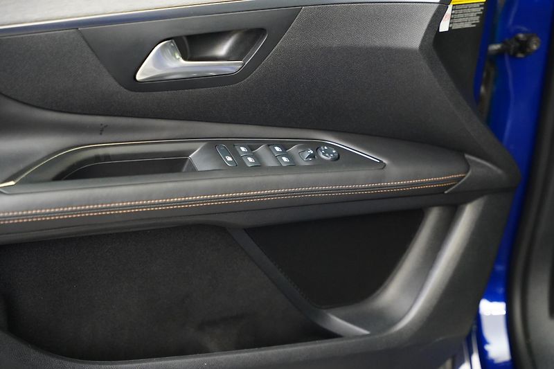 Peugeot 3008 - fotka 2 z 30