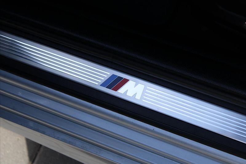 BMW Řada 5 530d xDrive 190kW M PAKET ČR - fotka 32 z 32