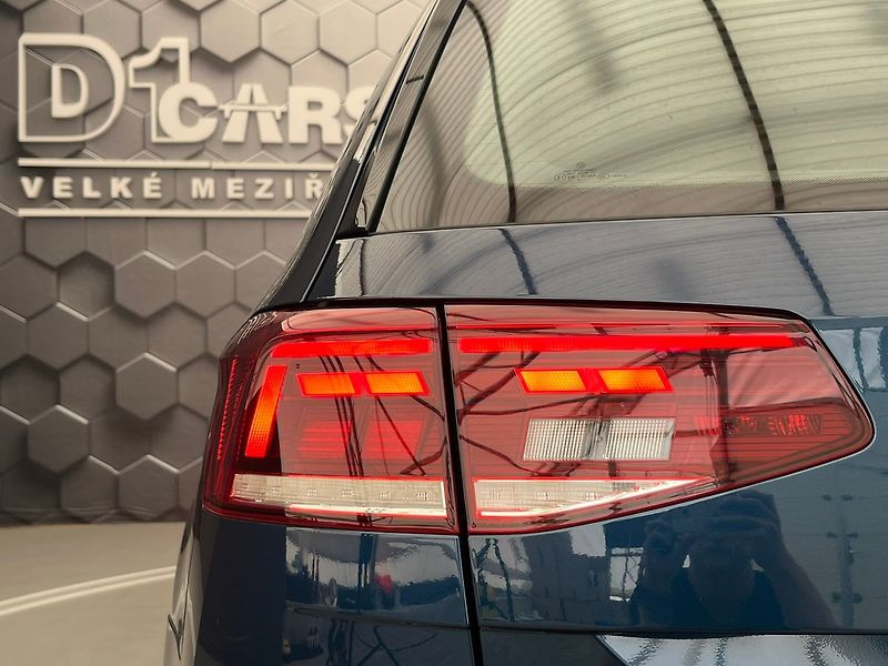 Volkswagen Passat 2.0 TDi LED SVĚTLA, rezervace - fotka 44 z 96
