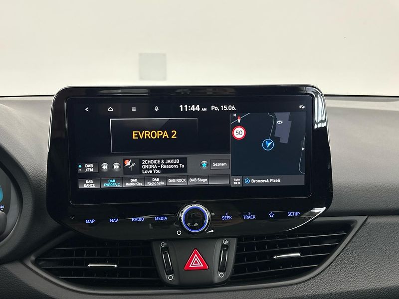 Hyundai i30 Smart DCT - fotka 12 z 26
