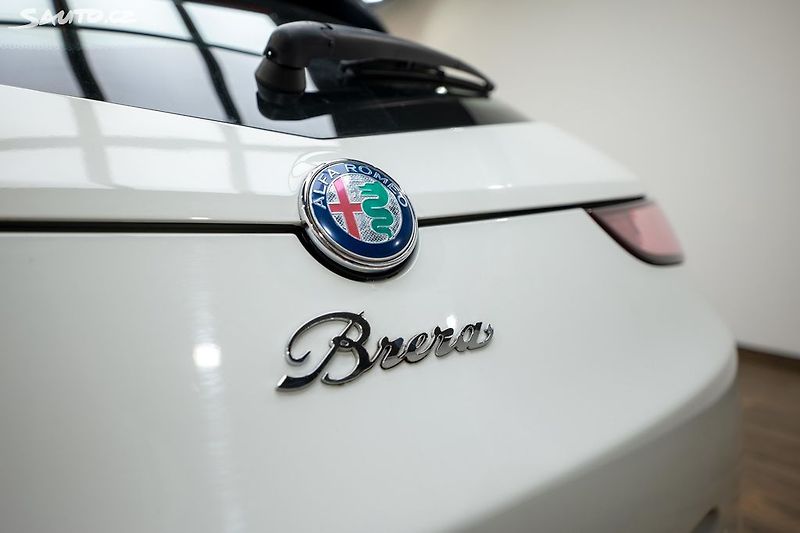 Alfa Romeo Brera SkyView 2.4 JTDm 154 kW - fotka 8 z 29