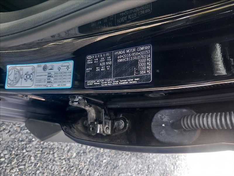 Hyundai Kona 1,6 T-GDI SMART DCT 4x4 TECHN. - fotka 18 z 23