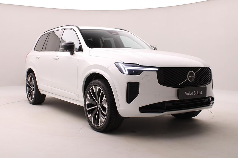 Volvo XC90 T8 AWD RECHARGE DARK REZERVACE - fotka 15 z 67