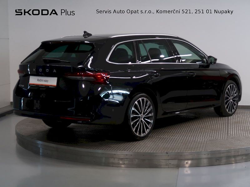 Škoda Octavia (2026) TOP SELECTION 2.0TDI 110KW DSG - fotka 2 z 47