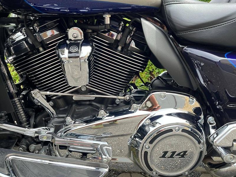 Harley-Davidson FLHTKSE ULTRA LIMITED CVO (2017) AKČNÍ CENA - fotka 11 z 15