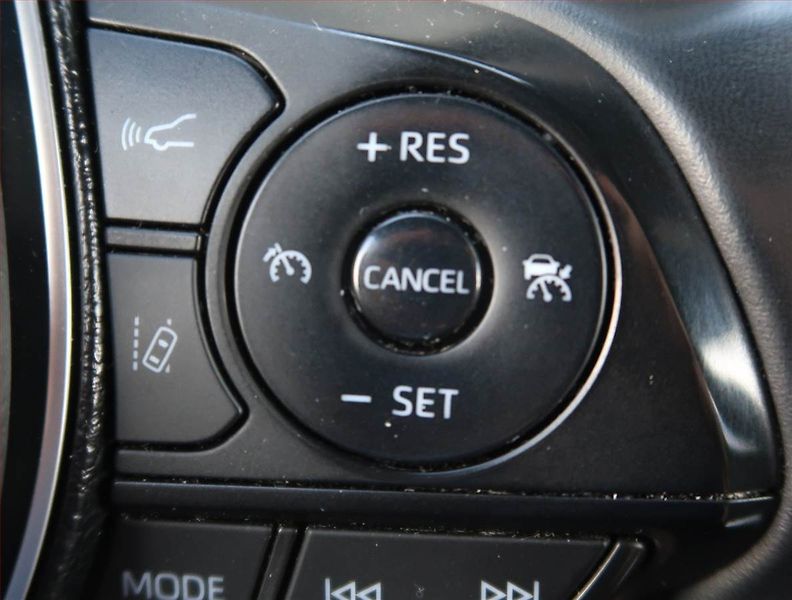 Toyota Corolla (2019) Comfort 1.8 Hybrid, Automat - fotka 21 z 23