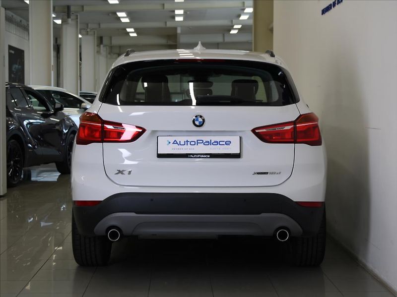 BMW X1 2,0 18d xDrive 115tkm.2.maj.ČR - fotka 4 z 24