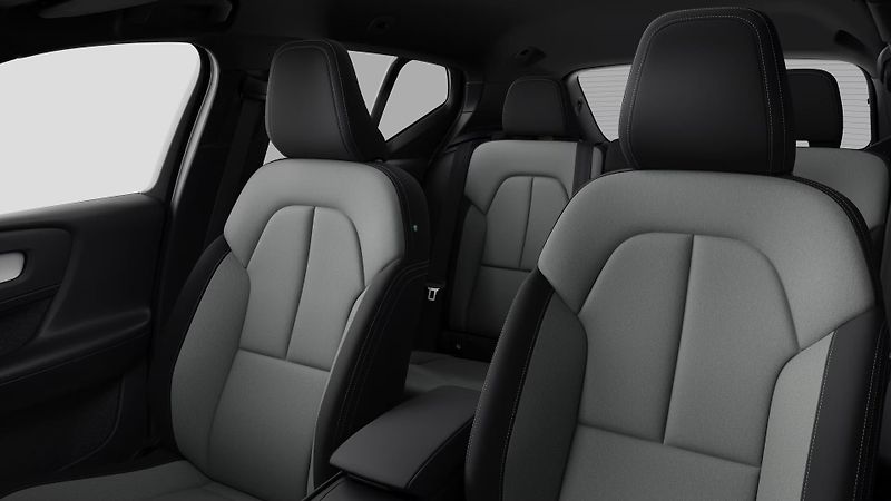 Volvo XC40 (2026) B3 AUT DARK PLUS - fotka 10 z 12