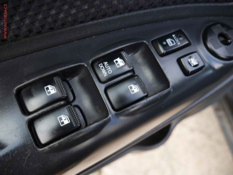 Hyundai Tucson (2010) 2.0 i 4x4, AAC - fotka 16 z 18