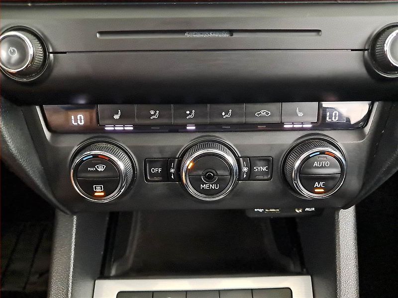 Škoda Octavia (2016) 1.4 TSI, Tempomat - fotka 15 z 18
