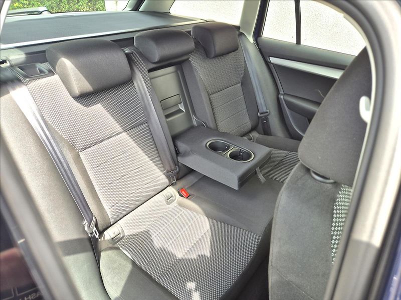 Škoda Octavia 1,2 TSI III Combi Klima Tempom - fotka 19 z 28
