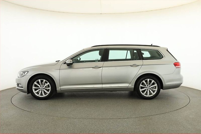 Volkswagen Passat (2015) 2.0 TDI, Navi, Tempomat - fotka 3 z 18