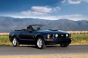 Ford Mustang GT Convertible (2008).