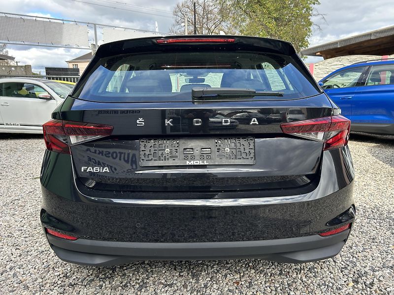 Škoda Fabia (2022) 1.0 MPi 59 KW pravidelný servi - fotka 8 z 30
