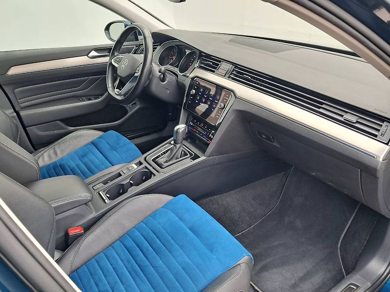 Volkswagen Passat Variant (2022) ELEGANCE 1.5 TSI / 110 kW EVO - fotka 22 z 31