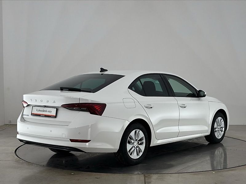 Škoda Octavia Ambition - fotka 2 z 28
