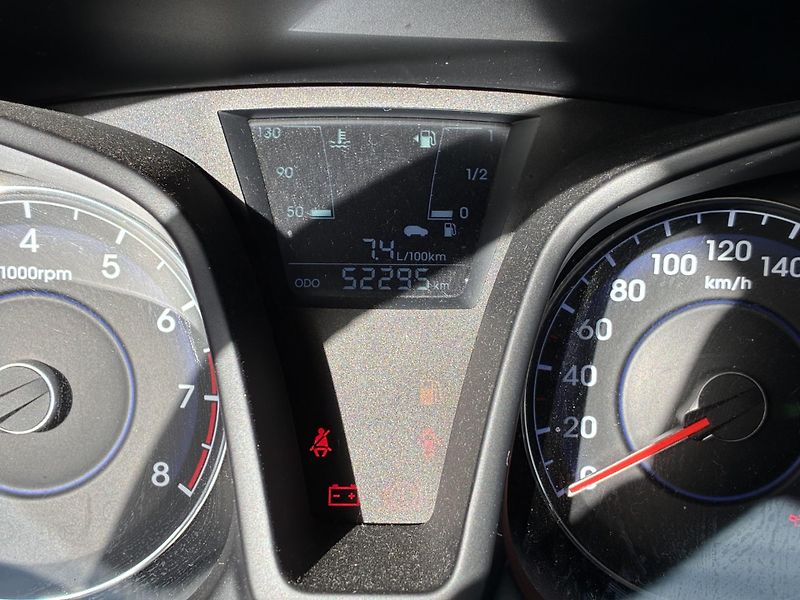 Hyundai ix20 1.6 i 92kW KLIMA TAŽNÉ ČR  - fotka 15 z 23