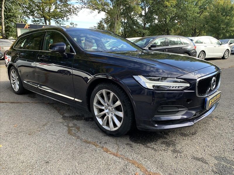 Volvo V90 2,0 D5 AWD MOMENTUM ČR,1.MAJ. - fotka 3 z 23