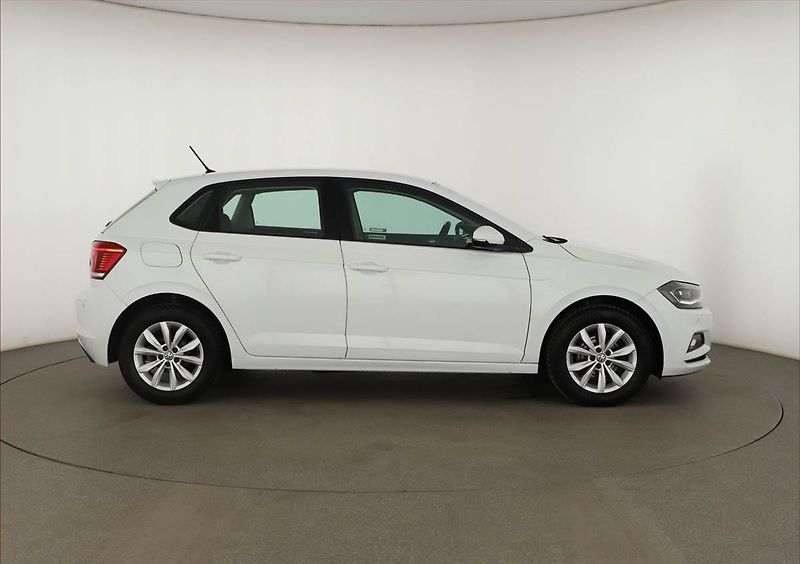 Volkswagen Polo (2019) Highline 1.0 TSI, Automat, ČR - fotka 6 z 14