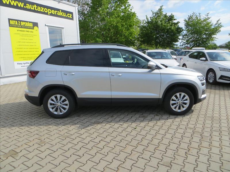 Škoda Karoq 1,5 TSI 110kW DSG Ambition ČR - fotka 10 z 24
