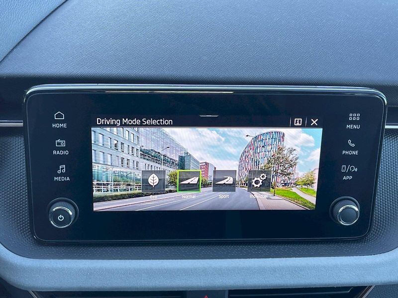 Škoda Kamiq (2025) 1.0 TSI 85 kW Top Selection - fotka 16 z 32