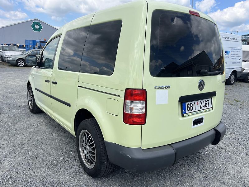 Volkswagen Caddy (2008) PRO OSOBY S OMEZENOU POHYBLIVO - fotka 10 z 13