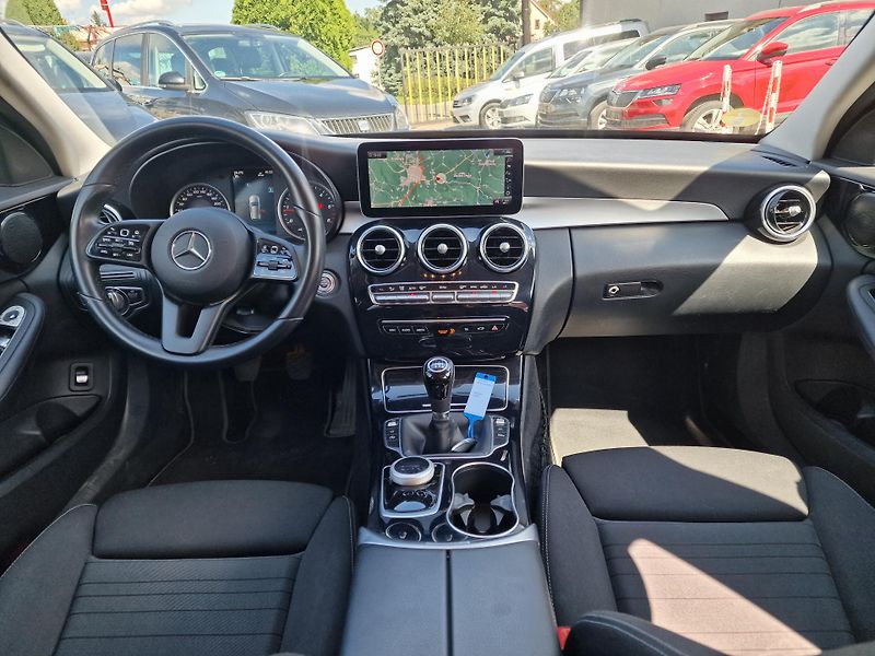 Mercedes-Benz Třídy C C200d 118KW FL KAMERA NAVI - fotka 12 z 27