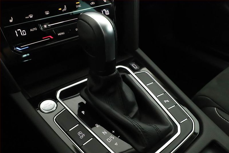 Volkswagen Passat (2021) Elegance 2.0 TDI - fotka 10 z 18