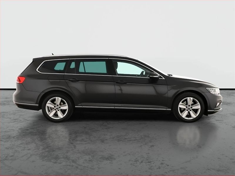 Volkswagen Passat (2021) Elegance 2.0 TDI - fotka 6 z 24