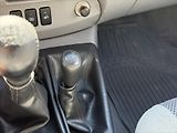 Toyota Hilux 2,5 Extra Cab - náhled 11