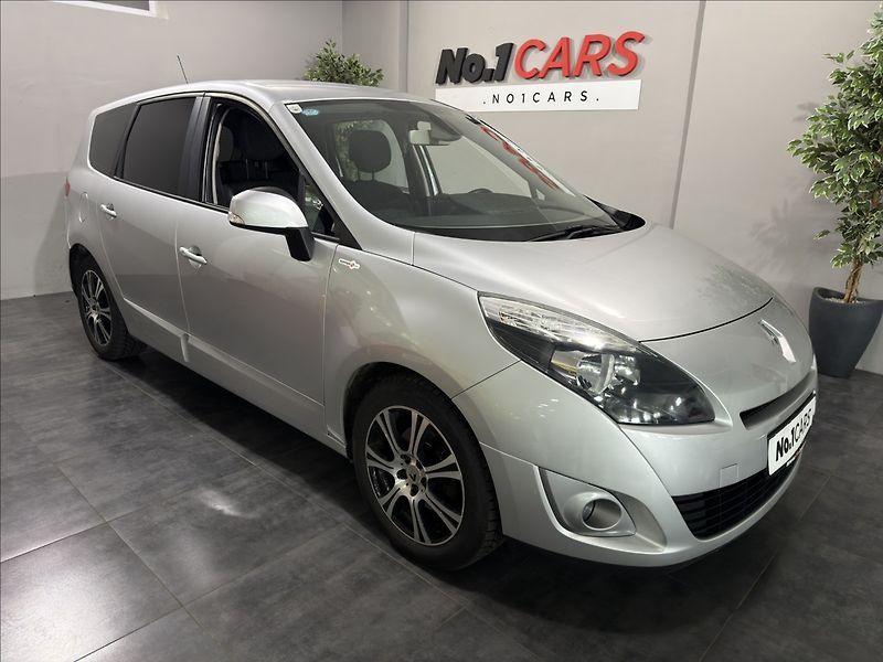 Renault Grand Scénic 1,5   DCI AUTOMAT NAVI ČIDLA - fotka 2 z 36