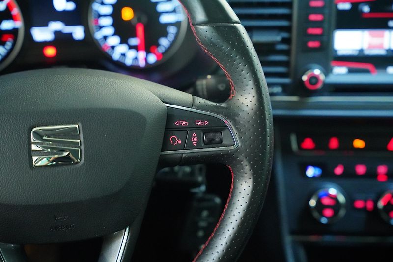 Seat Leon - fotka 17 z 26