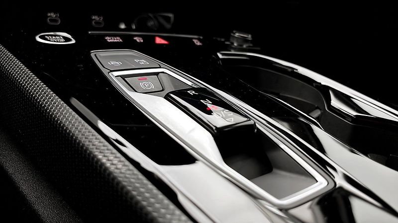 Audi A5 e-hybrid quattro NezTop LED - fotka 14 z 14