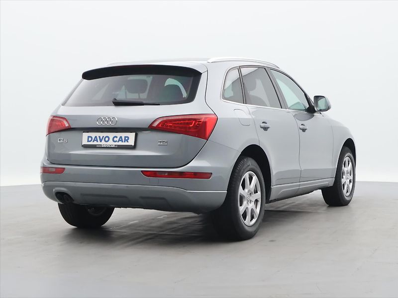 Audi Q5 2,0 TDI 125kW Quattro S-Tronic - fotka 7 z 31
