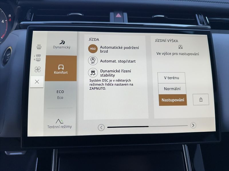 Land Rover Range Rover Velar (2026) 3,0 DYNAMIC SE D300 - fotka 18 z 36