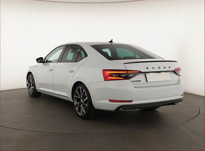 Škoda Superb (2024) Sportline 2.0 TDI - fotka 4 z 26
