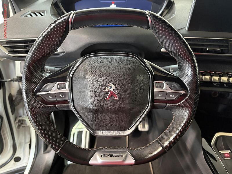 Peugeot 3008 (2019) 1.5 HDi, GT Line, LED, TZ - fotka 16 z 17