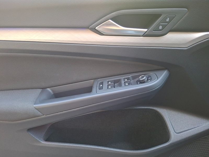Volkswagen Golf (2021) 2.0TDI 85kW DSG -TAŽ.ZAŘ.-DPH - fotka 22 z 38