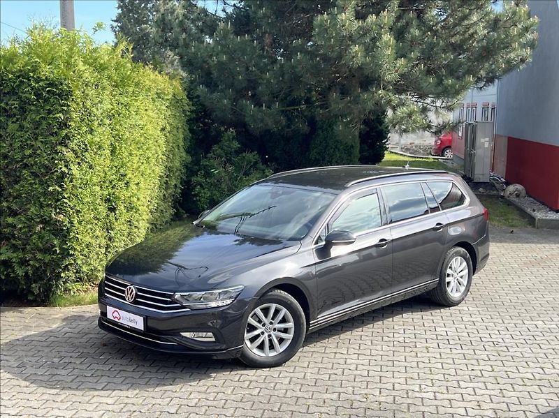 Volkswagen Passat 2,0 TDi Bussines DSG záruka - fotka 1 z 31