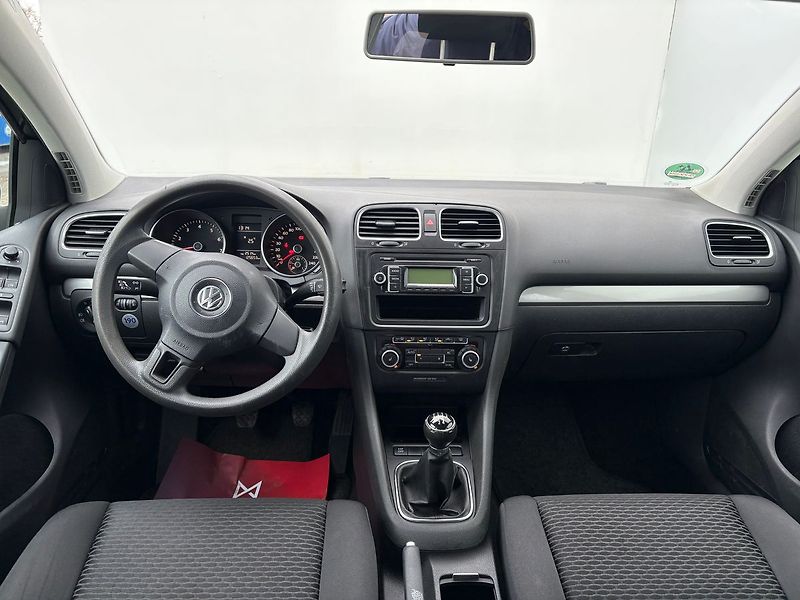 Volkswagen Golf 1.6, 75kW, Aut. Klima, Výhřevy - fotka 5 z 23