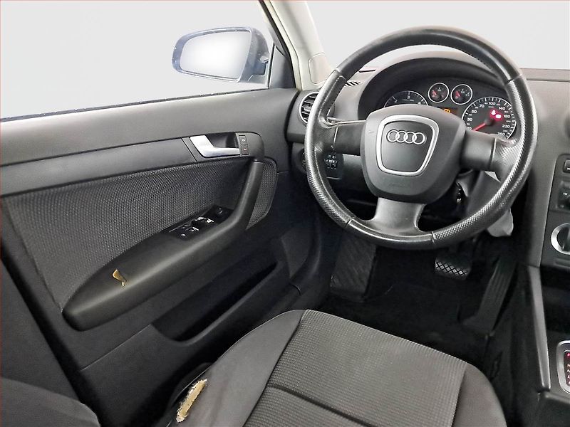 Audi A3 (2006) 2.0 TDI, Automat, nová STK - fotka 7 z 15