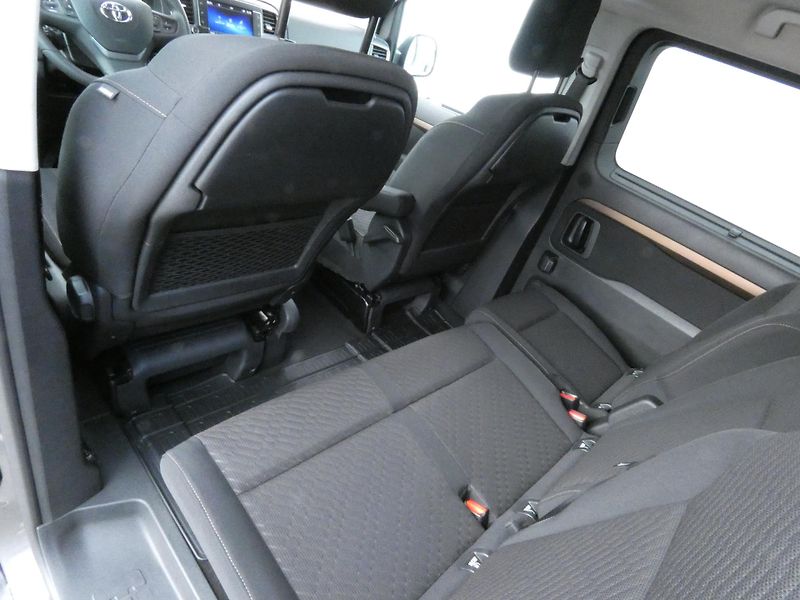 Toyota ProAce (2017) 2.0 D-4D 110KW 8-MÍST - fotka 25 z 30
