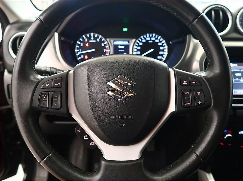 Suzuki Vitara (2016) 1.6 VVT, 4X4, Navi, Tempomat - fotka 16 z 17