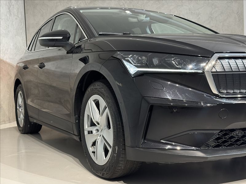Škoda Enyaq 80 LED Matrix Assist Kamera - fotka 6 z 48