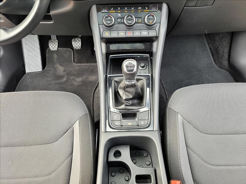 Škoda Kodiaq 1,5 tsi,navi,výhřev,Panorama - fotka 35 z 49