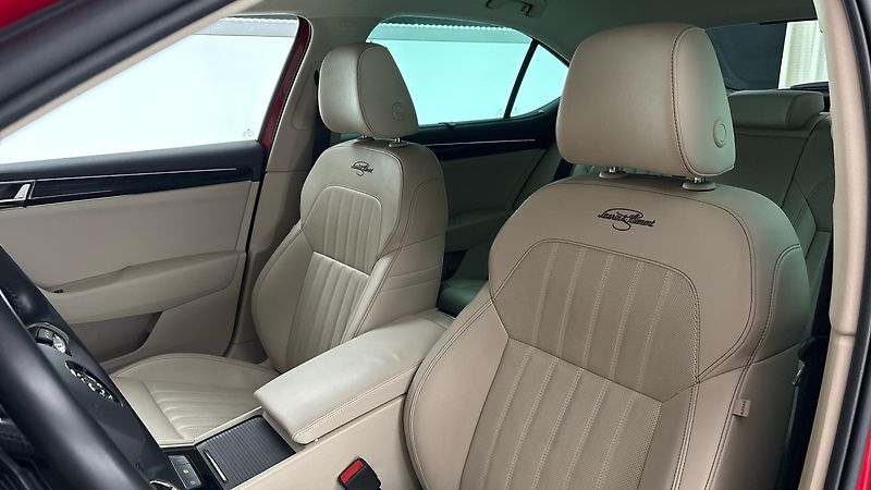 Škoda Superb 2.0 TDI DSG 4x4 L&K - fotka 15 z 32