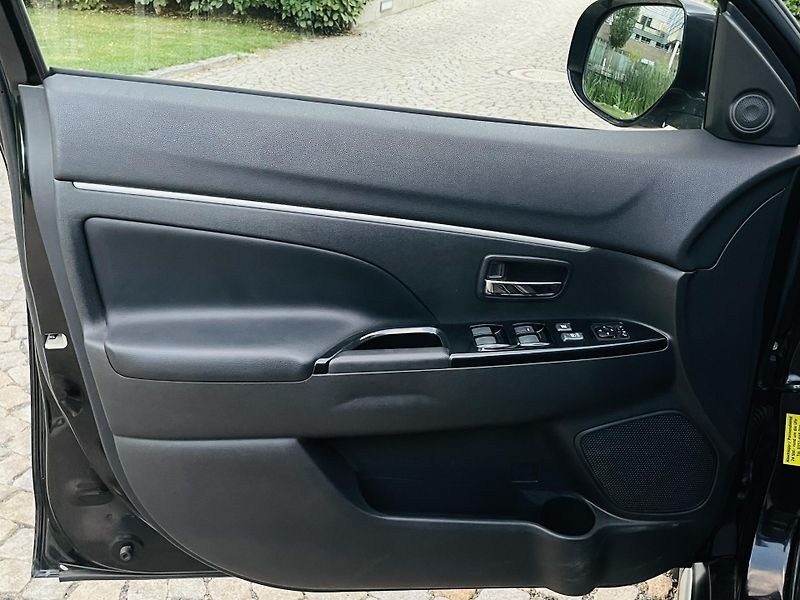 Peugeot 4008 1.8HDI 4x4 VÝHŘEV KAMERA TAŽNÉ - fotka 31 z 47
